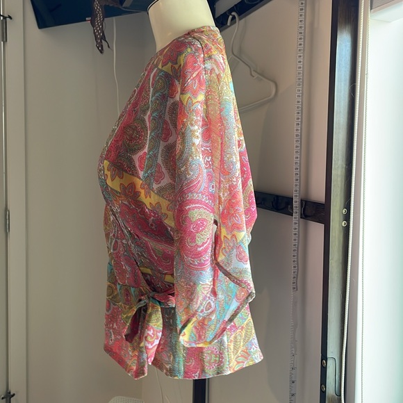 Pretty Paisley Wrap Topper with Inside waist button and ties - Picture 5 of 9